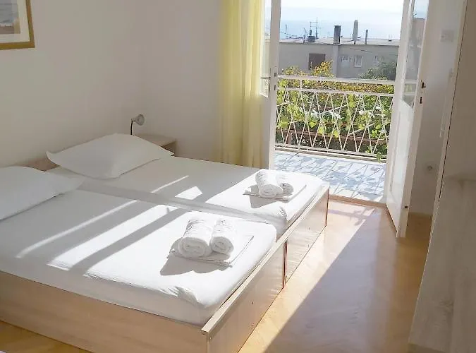 Апартаменти Pavlinovic Jure *