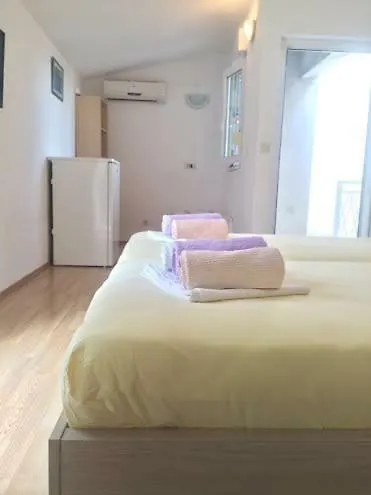 Pavlinovic Jure * מאקרסקה