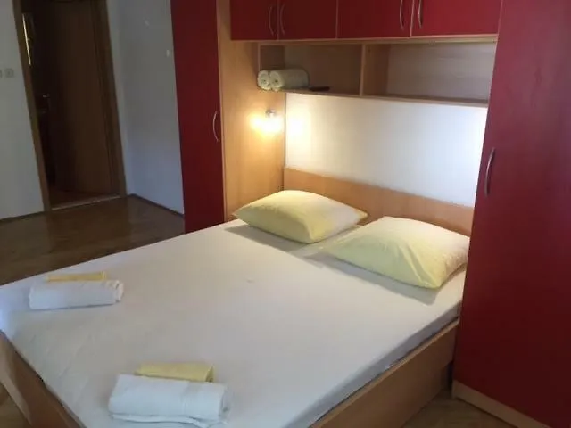 Pavlinovic Jure Апартаменти *