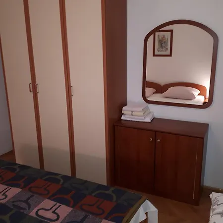 Apartament Pavlinovic Jure Makarska
